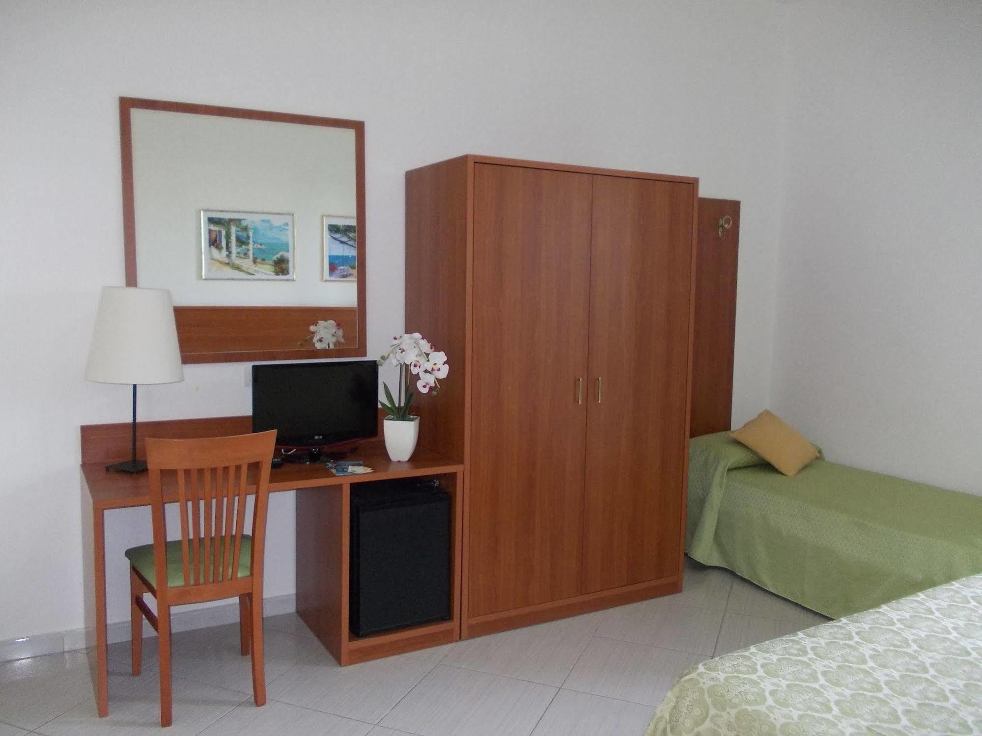 Hotel Solaria Rodi Garganico Zewnętrze zdjęcie