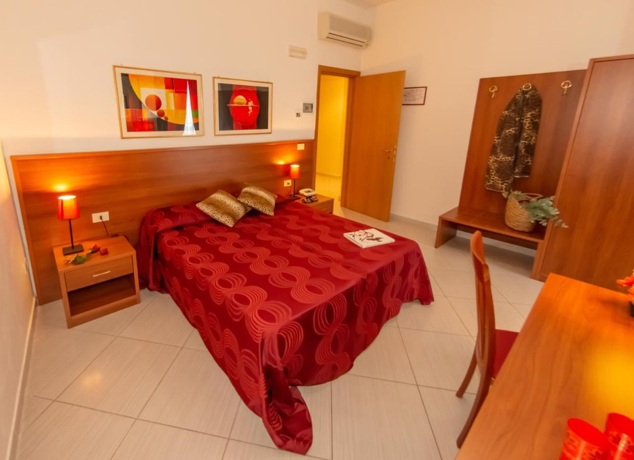 Hotel Solaria Rodi Garganico Zewnętrze zdjęcie
