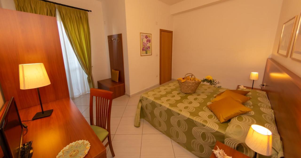Hotel Solaria Rodi Garganico Zewnętrze zdjęcie