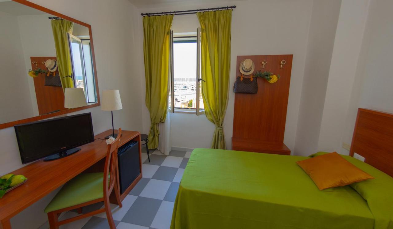 Hotel Solaria Rodi Garganico Zewnętrze zdjęcie