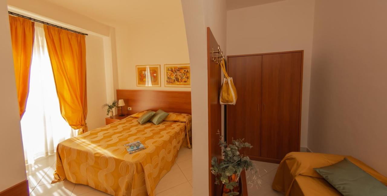 Hotel Solaria Rodi Garganico Zewnętrze zdjęcie