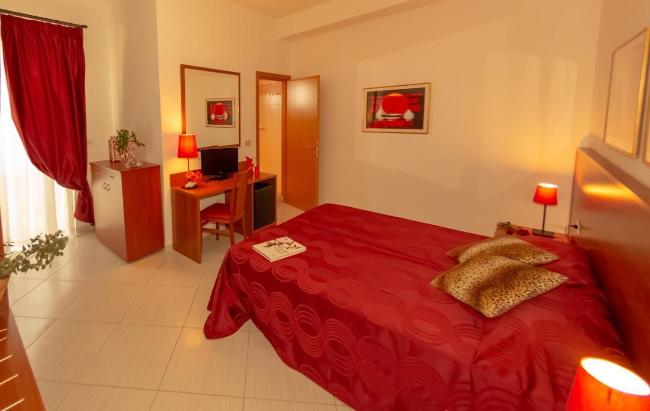 Hotel Solaria Rodi Garganico Zewnętrze zdjęcie