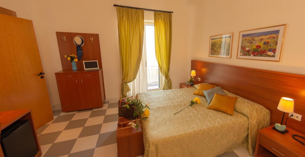 Hotel Solaria Rodi Garganico Zewnętrze zdjęcie