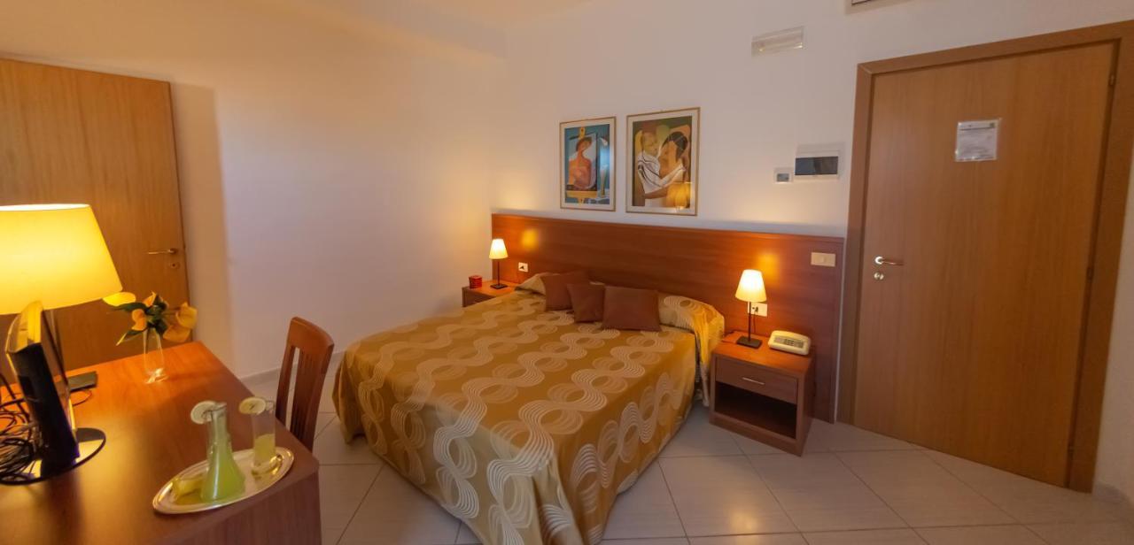 Hotel Solaria Rodi Garganico Zewnętrze zdjęcie