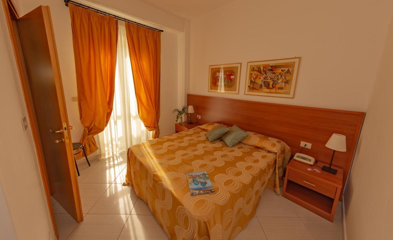 Hotel Solaria Rodi Garganico Zewnętrze zdjęcie