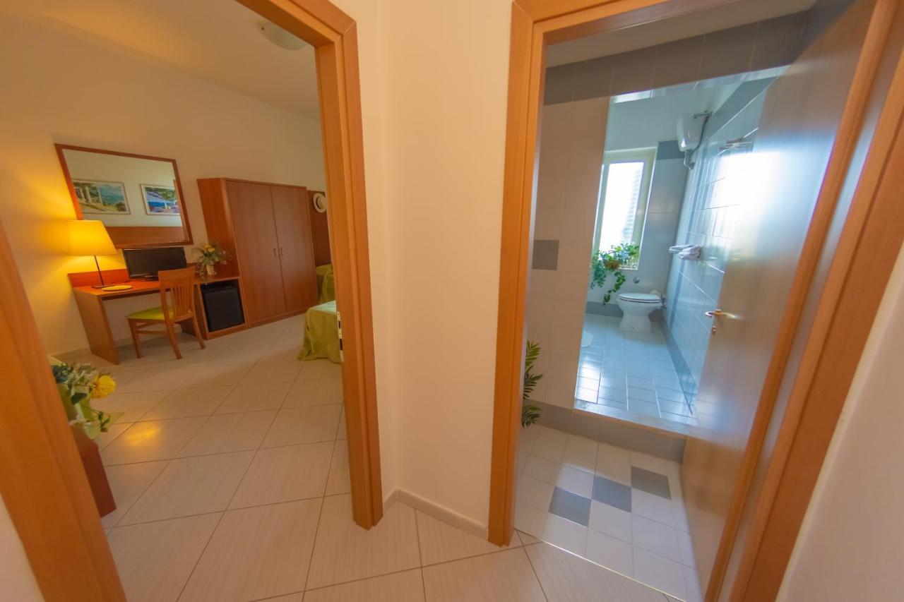 Hotel Solaria Rodi Garganico Zewnętrze zdjęcie