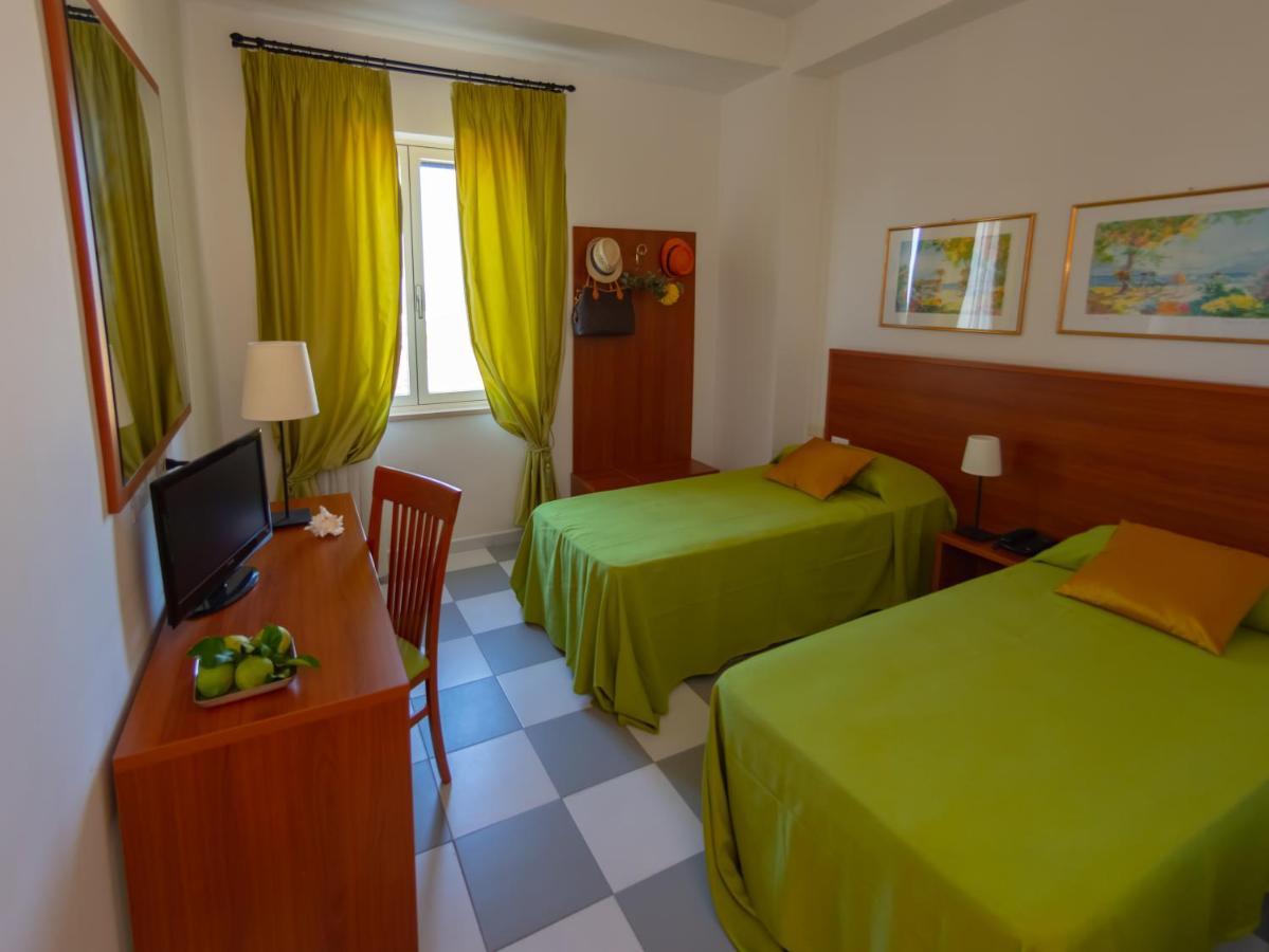 Hotel Solaria Rodi Garganico Zewnętrze zdjęcie